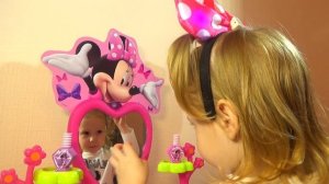 ИГРАЕМ В САЛОН КРАСОТЫ Минни Маус для детей