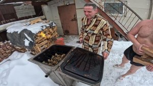 Мобиба во дворе