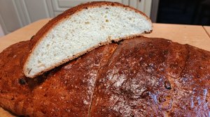 Батон с изюмом для чая с вареньем.