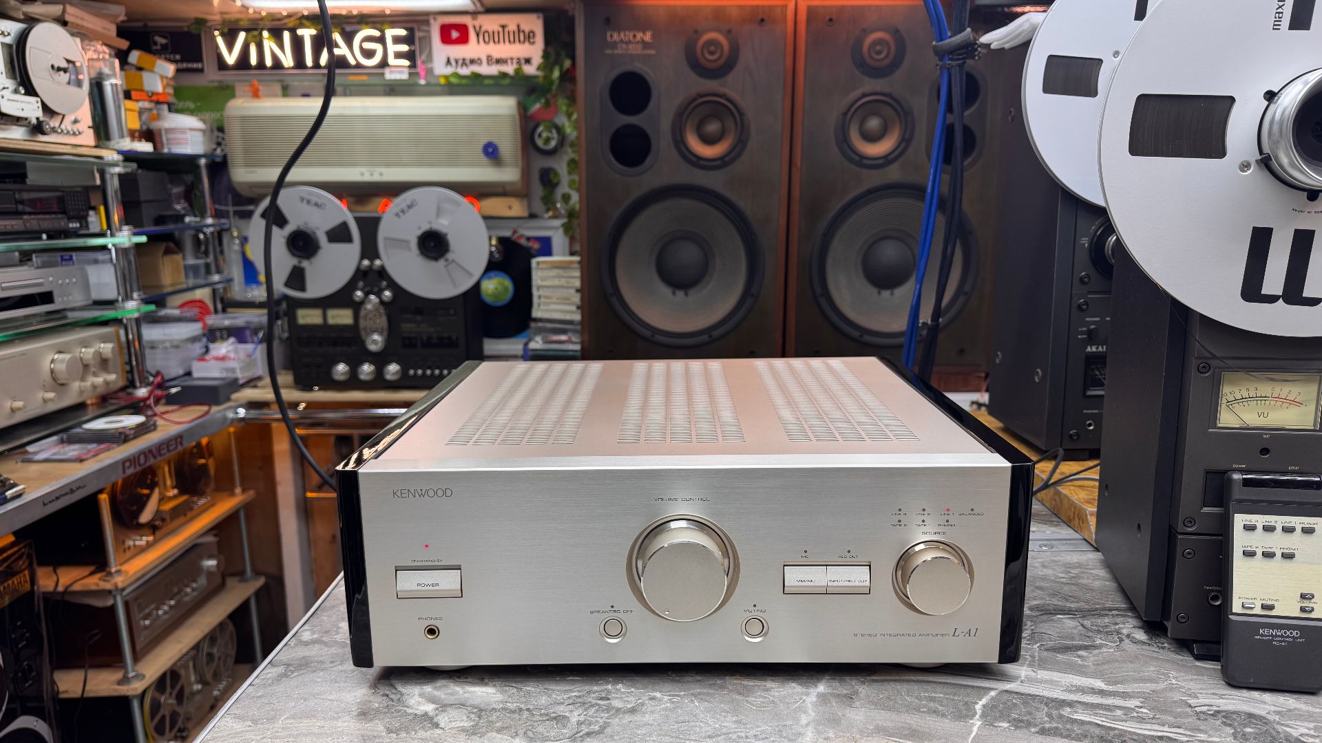 Усилитель Kenwood L-A1