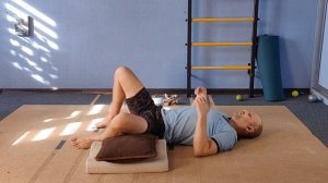 улучшаем подвижность вертлужной в пальзиы относительно головки бедренной кости.