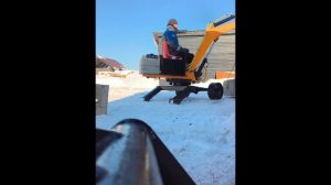 Грузоподъемность экса. Вес экскаватора 550 кг