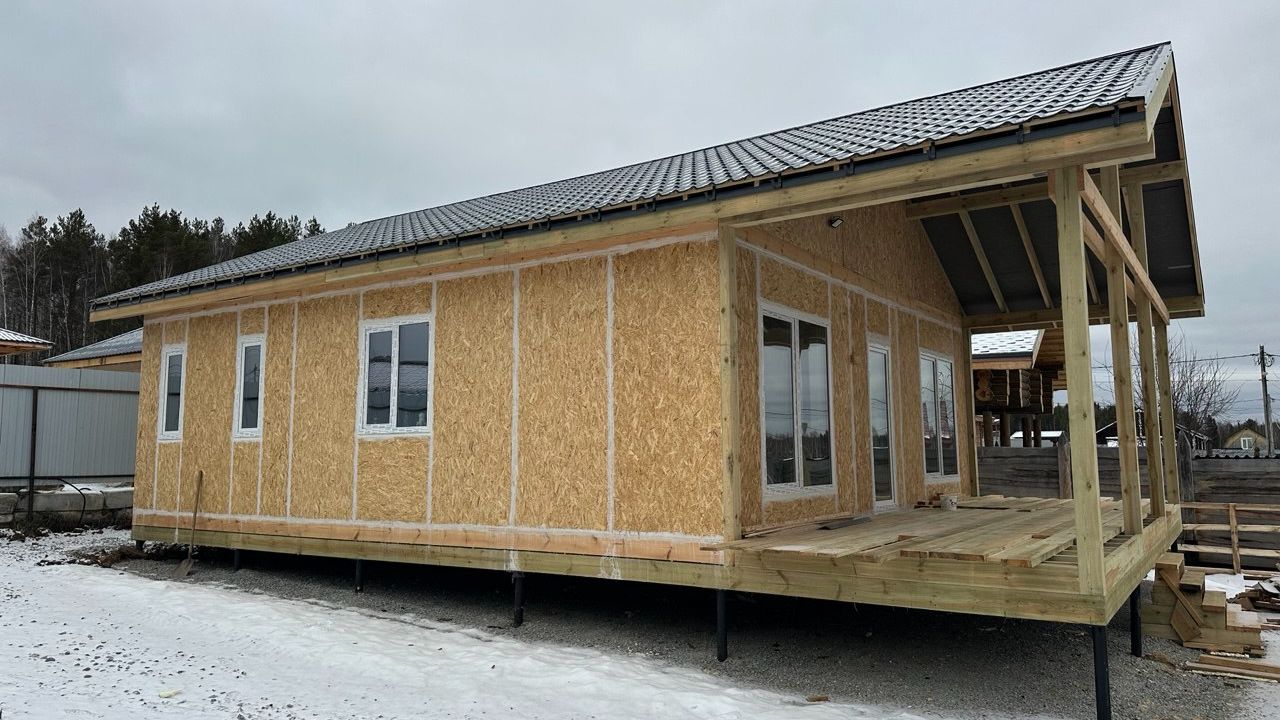 Строительство дома из Сип панелей в Екатеринбурге 1 этап Теплый контур вид снаружи