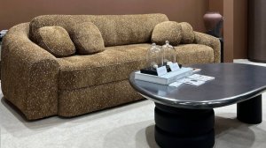 Журнальный столик с дымчатой патиной