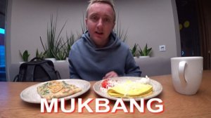 Мукбанг. Жизнь несправедлива. Другие гребут миллионы а мне достаются копейки.