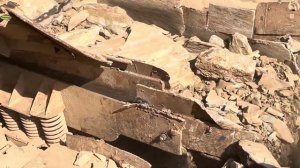 Строительство, дробление щебёнки