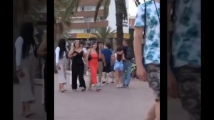 Уличный шутник 😆