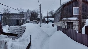 7 марта 26 Пятый раз на Даче Снег сошел с крыши Дома Как теперь будем ходить?