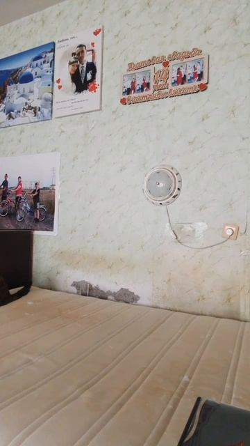 Каждый раз, наша Бусинка помогает менять постель