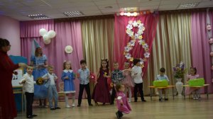 Праздник В стране Музыкальных Звуков в группе Ромашка