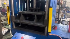 Термопресс с двух ручным пультом и световыми барьерами