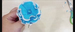 Двухцветный цветок из фоамирана своими руками. Мастер-класс