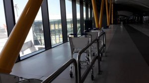 Стамбул. Международный Аэропорт. Огромный, длинный, красивый.