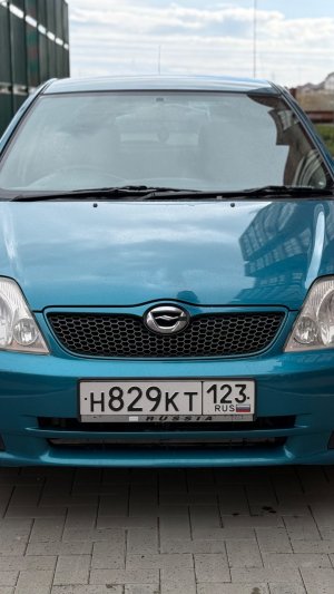 Toyota Corolla Runx Синяя