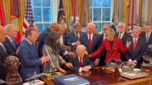 Дональд Трамп - суровые годы уходят