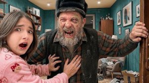 ВОНЮЧИЙ БОМЖ ВЛОМИЛСЯ К МОЕЙ СЕСТРЕ ОНА БЫЛА ОДНА.