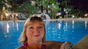 Паттайя.Вечерний заплыв в бассейне.. .