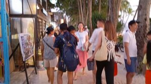 Остров Боракай. Вечером на набережной.