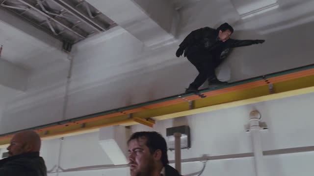 Шпион по соседству: Боб выполняет задание и захватывает Полдарка