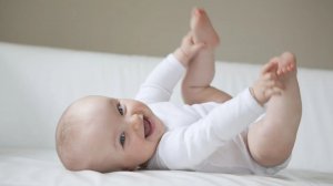 Упражнение "Ребенок смеется и играет"