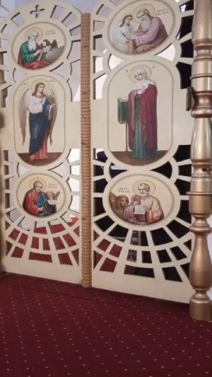 Божественная служба в храме Святой Троицы