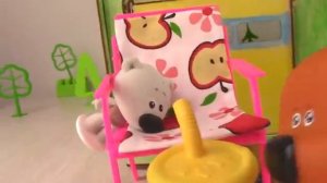 Братик Тучки МЕШАЕТ КЕШЕ СНИМАТЬ ВИДЕО Белый АМОНГ АС в БАНКЕ Мимимишки мультики с игрушками