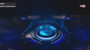 Первая победа: российские спортсмены прошли под флагом страны