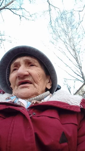 первый раз на прогулку смотреть онлайн