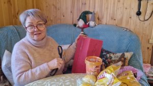 ЗАБРАЛИ С WILDBERRIES ПОДАРКИ ОТ РОМЫ И ОТ ЛЕНЫ И НАСТИ СОМОВЫХ.