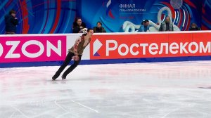 Петр Гуменник выиграл короткую программу в финале Гран-при России в Челябинске.