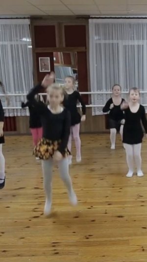 Колёсики колёсики и красивый руль.