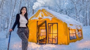 Кемпинг в зимнем лесу в уютной надувной палатке. Бушкрафт