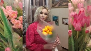 Поздравление с 8 марта под песню Жёлтые тюльпаны