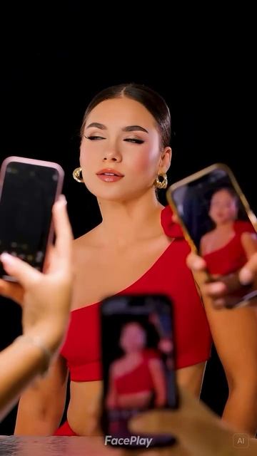 нейросеть Августина фоткается