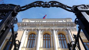 ЦБ сохранил ограничения на снятие наличной валюты до 9 сентября