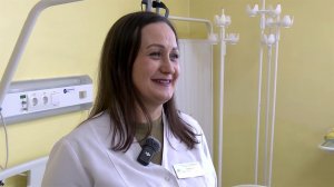 Женщины на передовой спасают раненых, обеспечивают связь, управляют дронами.