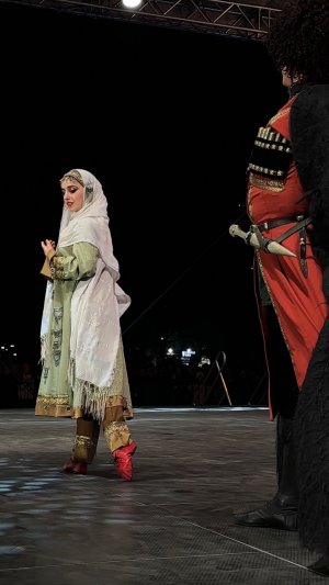 Парный танец «У родника». Заслуженные артисты Респ. Дагестан — Абдулмуслимов Магомед и Курбанова Ума