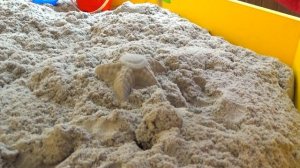 Игрушки из любимого мультика и весёлые приключения от