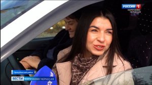 В Прикубанском районе сотрудники Госавтоинспекции провели акцию "Цветы для автоледи"