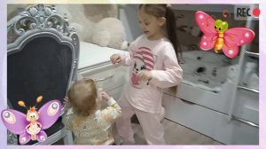 Самое прекрасное время, это детство радость и смех . Проживать самые прекрасное время жизни.