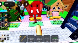 Я играю в "сбеги от цунами ради брейнротов" в Roblox