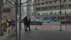 New_York_Manhattan_Winter_Walk,_Broadway,_Columbus_Circle,_Columbus