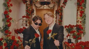 FLOWER BOYS - ПОСЛУШАЙ (поздравление с 8 марта, девчонки, вы реально классные)