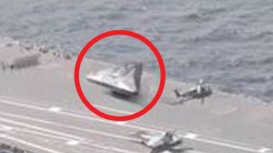 ЭТО НЛО БЫЛО ЗАМЕЧЕНО НА АВИАНОСЦЕ США