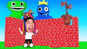 КИТАЙКА СТРОИТ ДОМ ЧТОБЫ СПРЯТАТЬСЯ ОТ МОНСТРОВ!