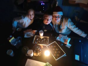 мой кот так мило спит