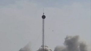 ВВС США и Израиля сегодня весь день непрерывно наносят авиаудары по столице Ирана, Тегерану.