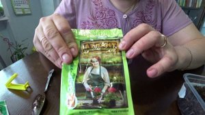 Подсыпаем рассаду. Когда, как и чем.