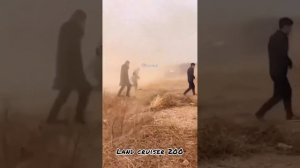 ВОТ ОН АВТОМОБИЛЬ САМЫЙ ЧТО НЕ ЕСТЬ НАСТОЯЩИЙ КРУЗАК ,ВЫНОСЛИВЫЙ ПРОХОДИМЫЙ,ЧТО И ЛЮБЯТ МУЖИКИ