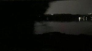 Catrin de Moore/Как-то тревожно одной, но я справляюсь. Поезд до Маргао, никто никуда не торопится.